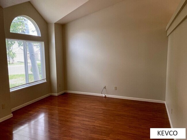 Photo - Huge Property: Welcome Home!