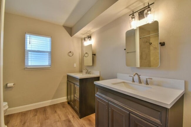 Photo - 4530 SE 14th St