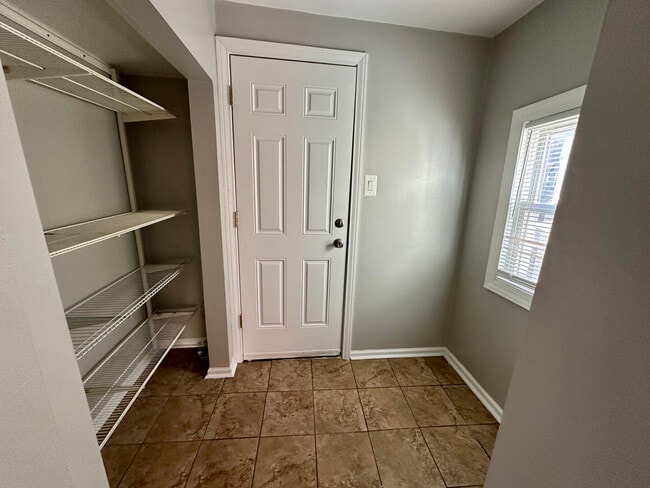 Photo - 1501 W Highland Ave Unit 2