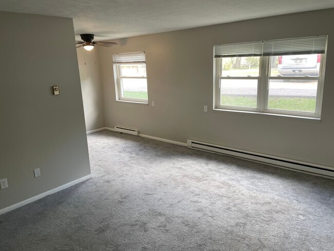 Photo - 1829 Miles Ave NW Unidad 12