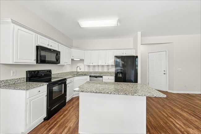 Photo - 1513 Cardinal Ln
