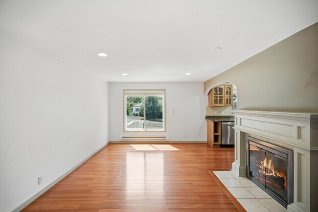 Photo - 1742 S Shelton St