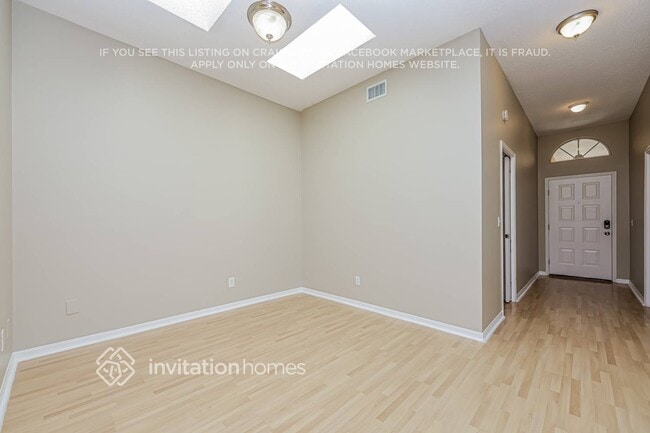 Photo - 1900 Woodcut Dr