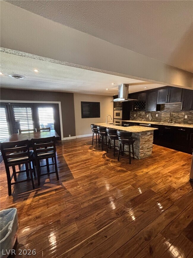 Photo - 2712 W Oakey Blvd