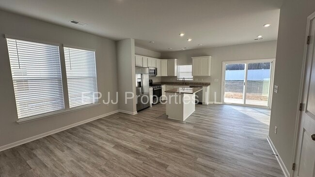 Photo - 141 Randwick Ln