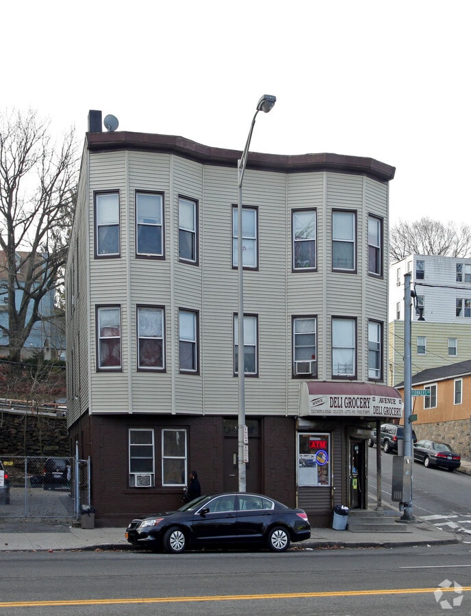 Photo - 174 Yonkers Ave Apartments