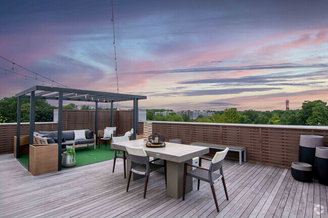 Building Photo - Innslake Place Rental