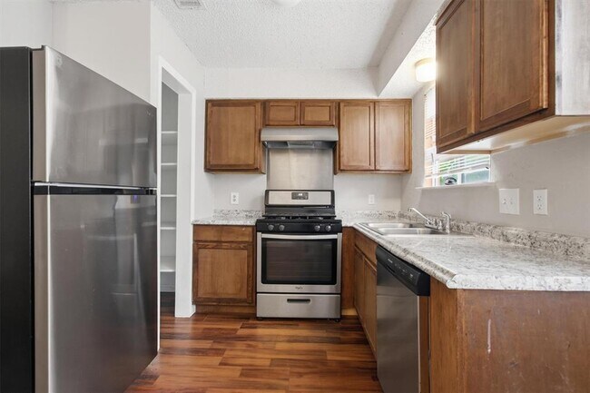 Photo - 6305 Emerald Forest Dr