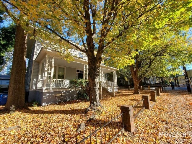 Photo - 604 N Blount St Unidad B