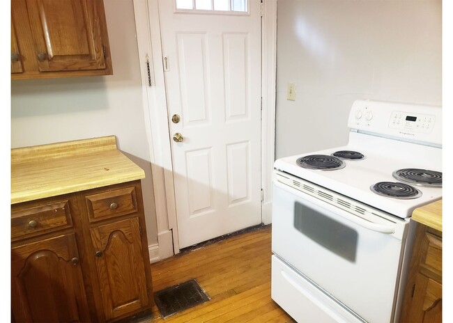 Photo - 3204 Bishop St