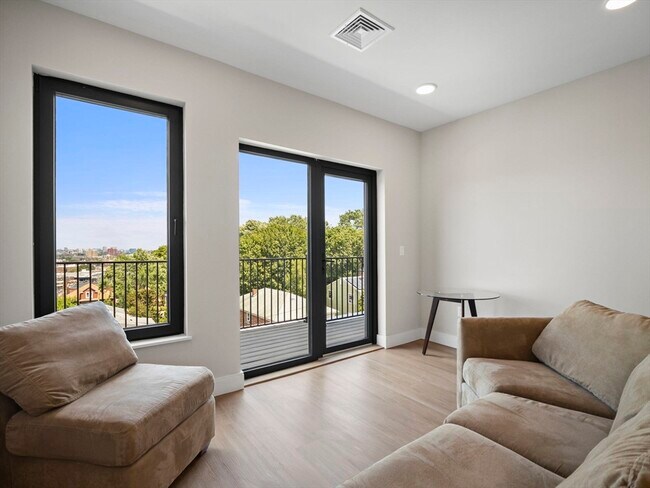 249 Corey Rd Unit 404