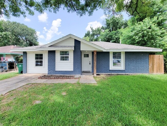 Photo - 6327 Mardale Dr House