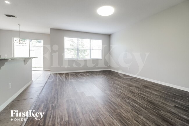 Photo - 2796 Grassmoor Loop