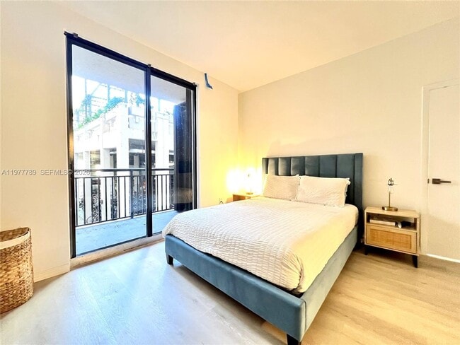 Photo - 540 Brickell Key Dr Unidad 202