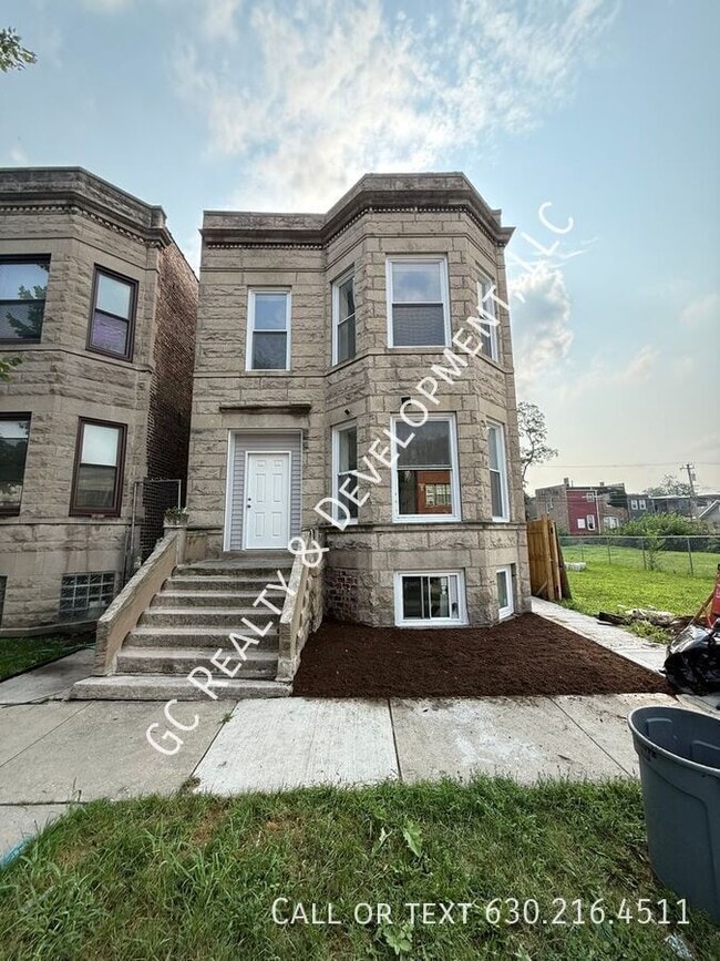 Building Photo - 6433 S Vernon Ave Unit 2 Rental