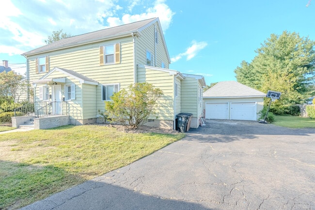Photo - 56 Leonard St Unit B