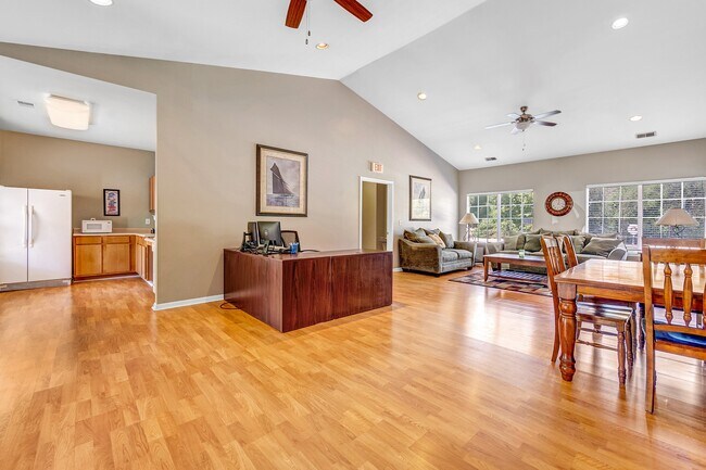 Photo - The Flats on Waters Edge