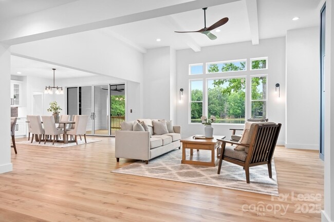 Building Photo - 106 Arbor Dr