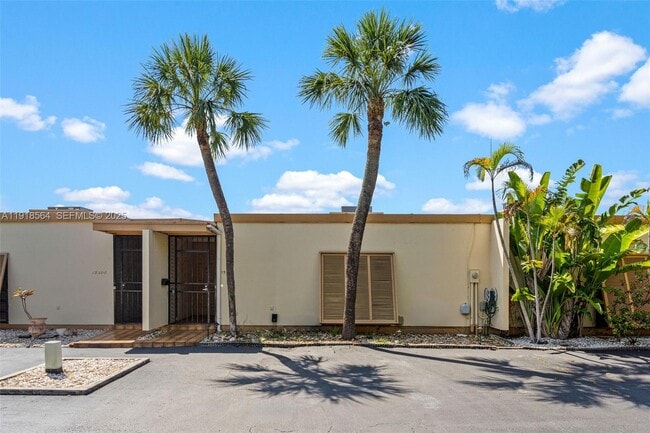 Photo - 15504 Sharpecroft Dr