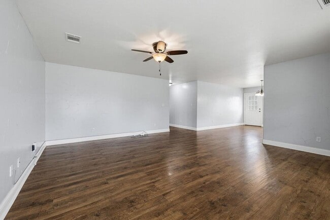 Photo - Step into comfort and modern convenience with this charming 3-bedroom, 2-bathroom home in Sherman...