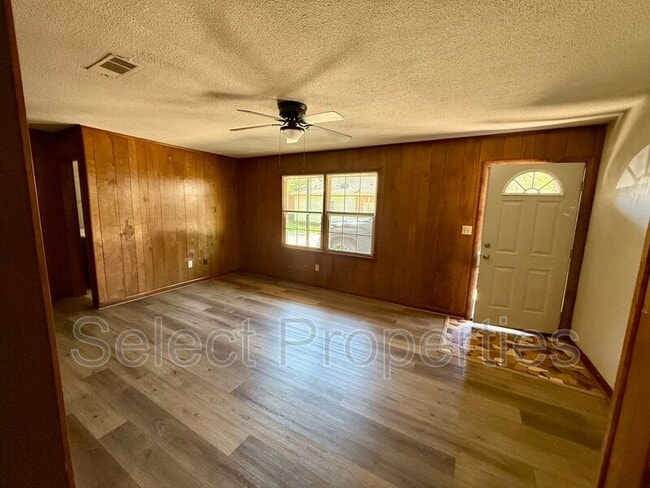 Photo - 819 W Matthews Ave Unit 4