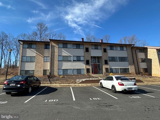 Photo - 140 Royal Oak Dr Condo Unit H