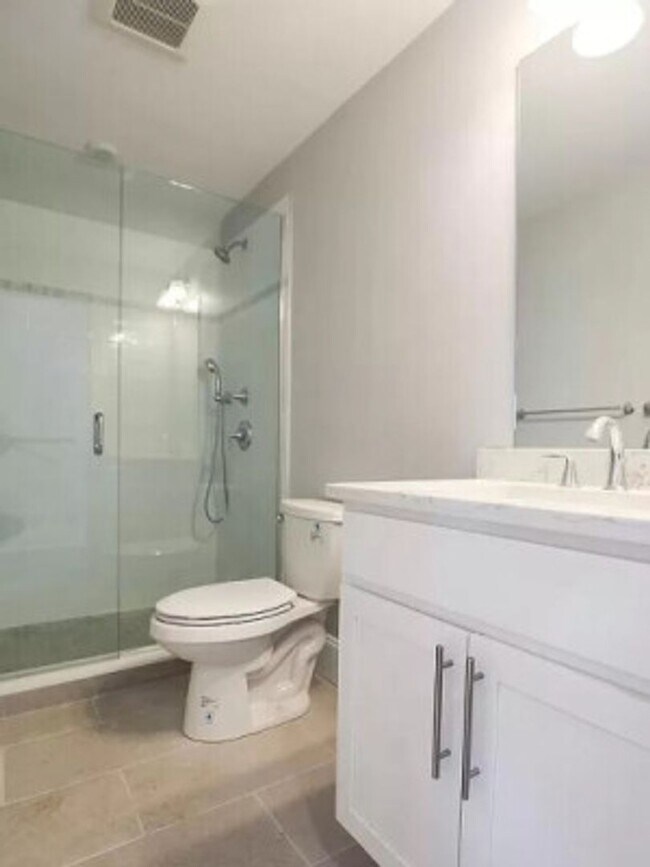 Photo - 124 Kenrick St