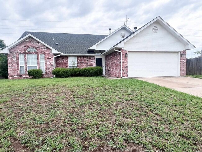 Building Photo - Great Home in Edmond!