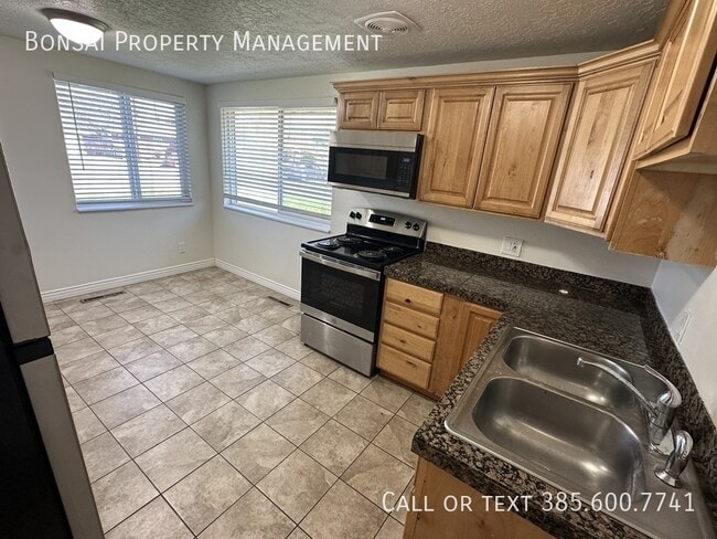 Photo - 1336 S Cheyenne St