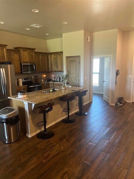 Photo - 2209 E Grassland Ln