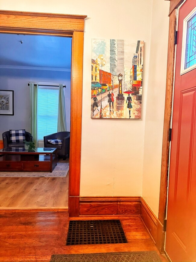 Photo - 807 W Vine St