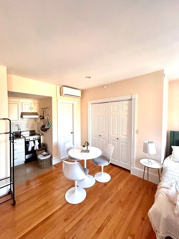 Building Photo - 105 Pinckney St Unit 7