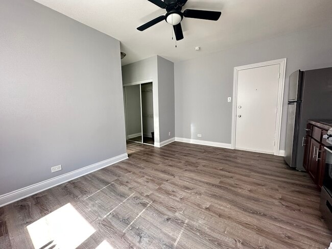 Photo - 4756 N Maplewood Ave Unidad 211