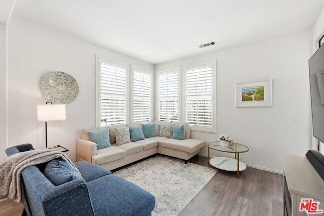 Photo - 27022 Victoria Ln Unidad 87