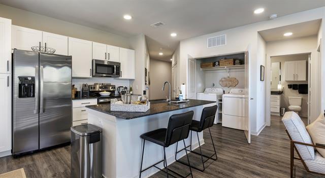 Photo - 4925 Scott Rd Unit Villa