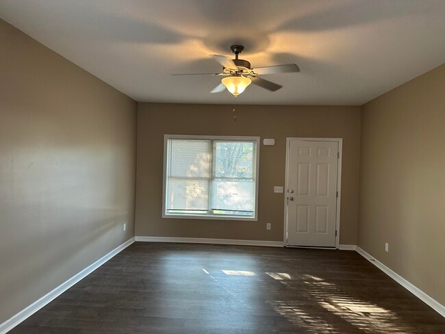 Photo - 3933 Pine Ridge Way