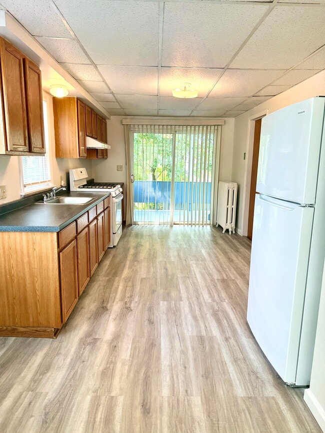 Building Photo - 817 3rd St Unit 1 Rental