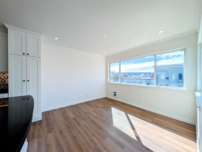 Photo - 3044 Franklin St Unit 301