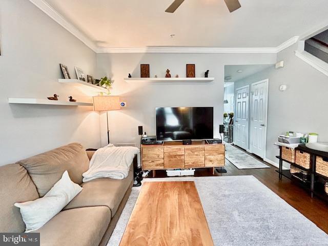 Photo - 1933 4th St NW