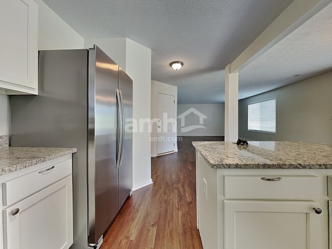 Photo - 672 Berlander Dr