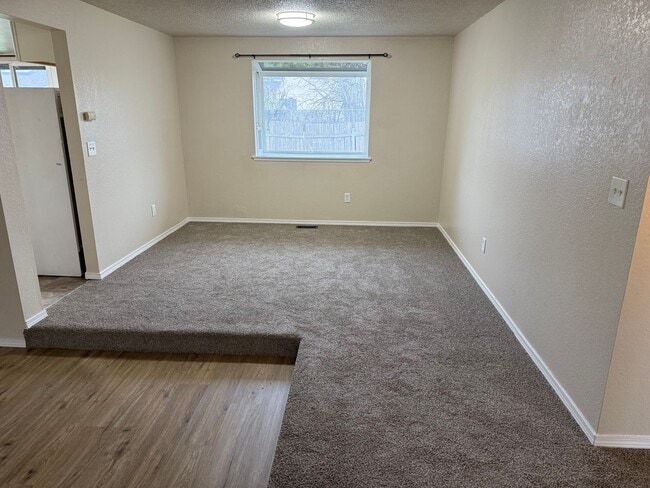 Photo - Recently remodeled Spanaway 3bd/1.75ba rambler available now!