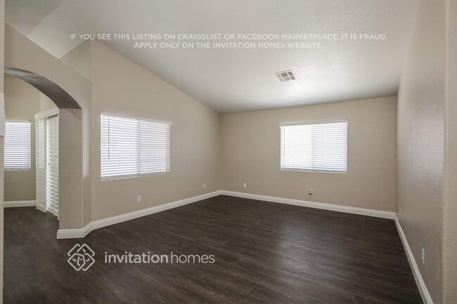 Photo - 639 Stonehurst Dr