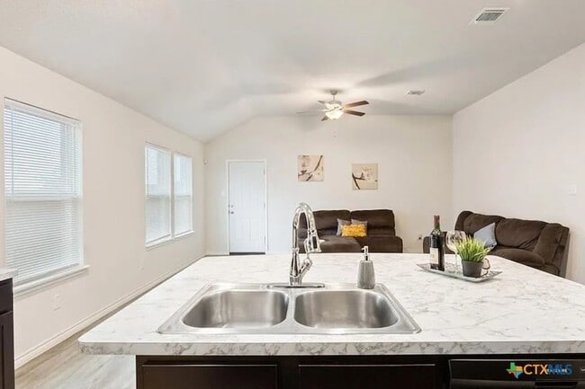 Photo - 6510 Catherine Dr