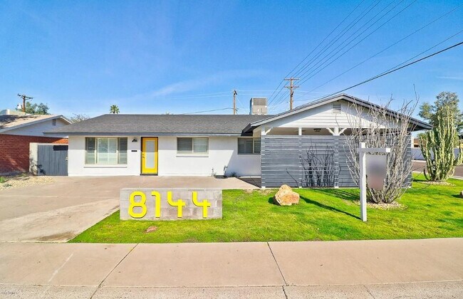 Photo - 8144 E Fairmount Ave