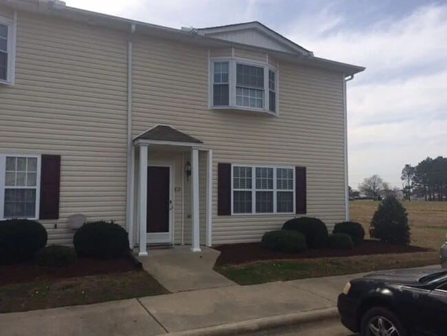 Building Photo - 2124 Flagstone Ct