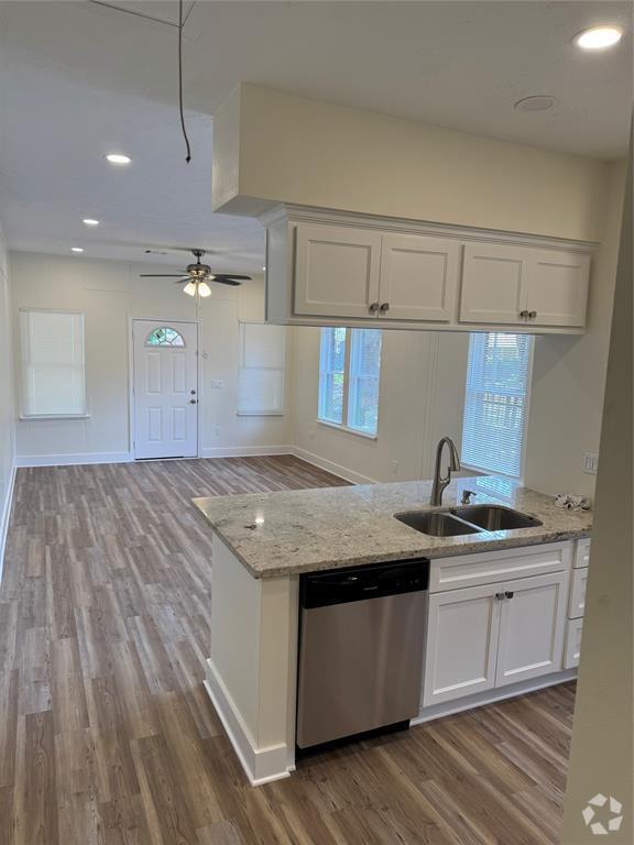 Building Photo - 4317 Clay St Rental