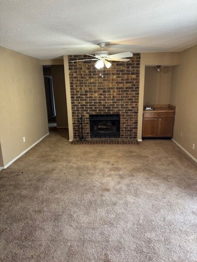 Photo - 1328-1330 Eastgate Unidad 1328 Eastgate