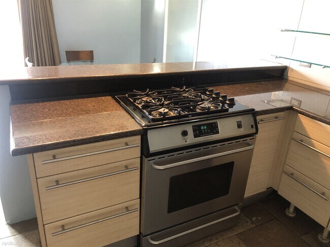 Photo - 2 br, 2 bath Condo - 1347 North Sedgwick S...