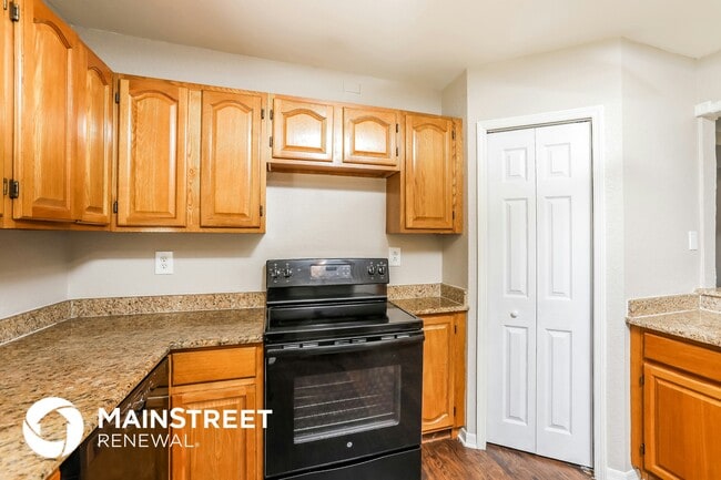 Photo - 1442 Lakecrest Dr