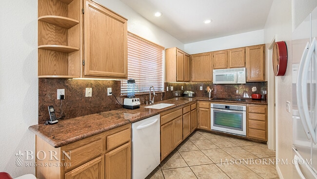 Photo - 5482 Avignon Ct